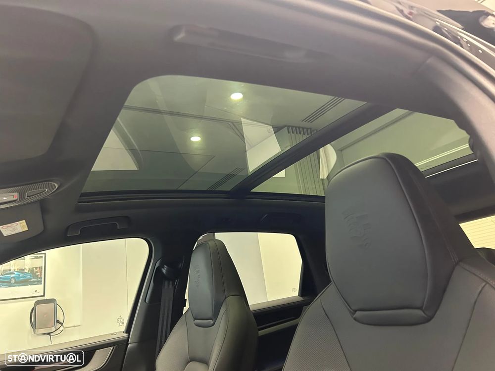 Porsche Cayenne - 17