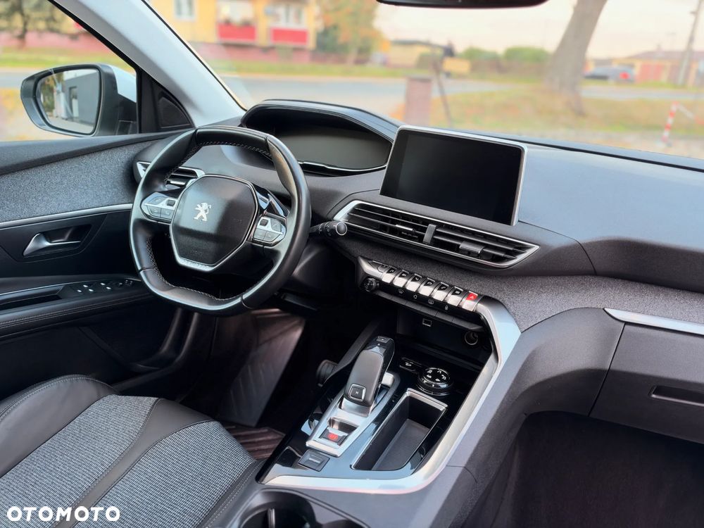 Peugeot 3008 1.2 PureTech Allure S&S EAT6 - 32