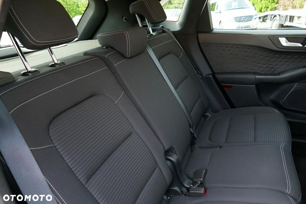 Ford Kuga - 33