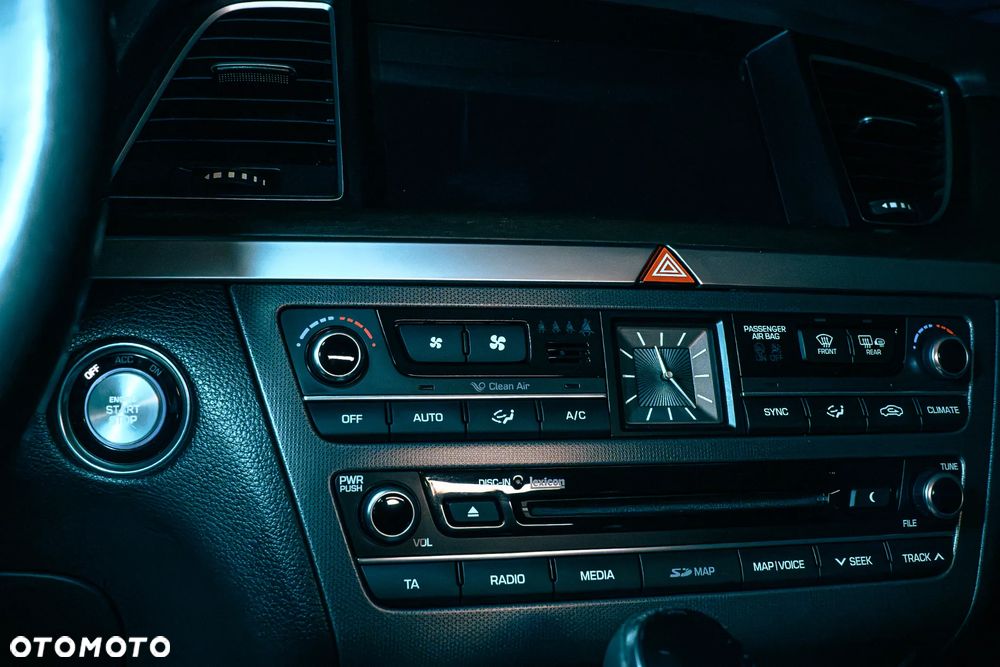 Hyundai Genesis 3.8 V6 GDI - 9