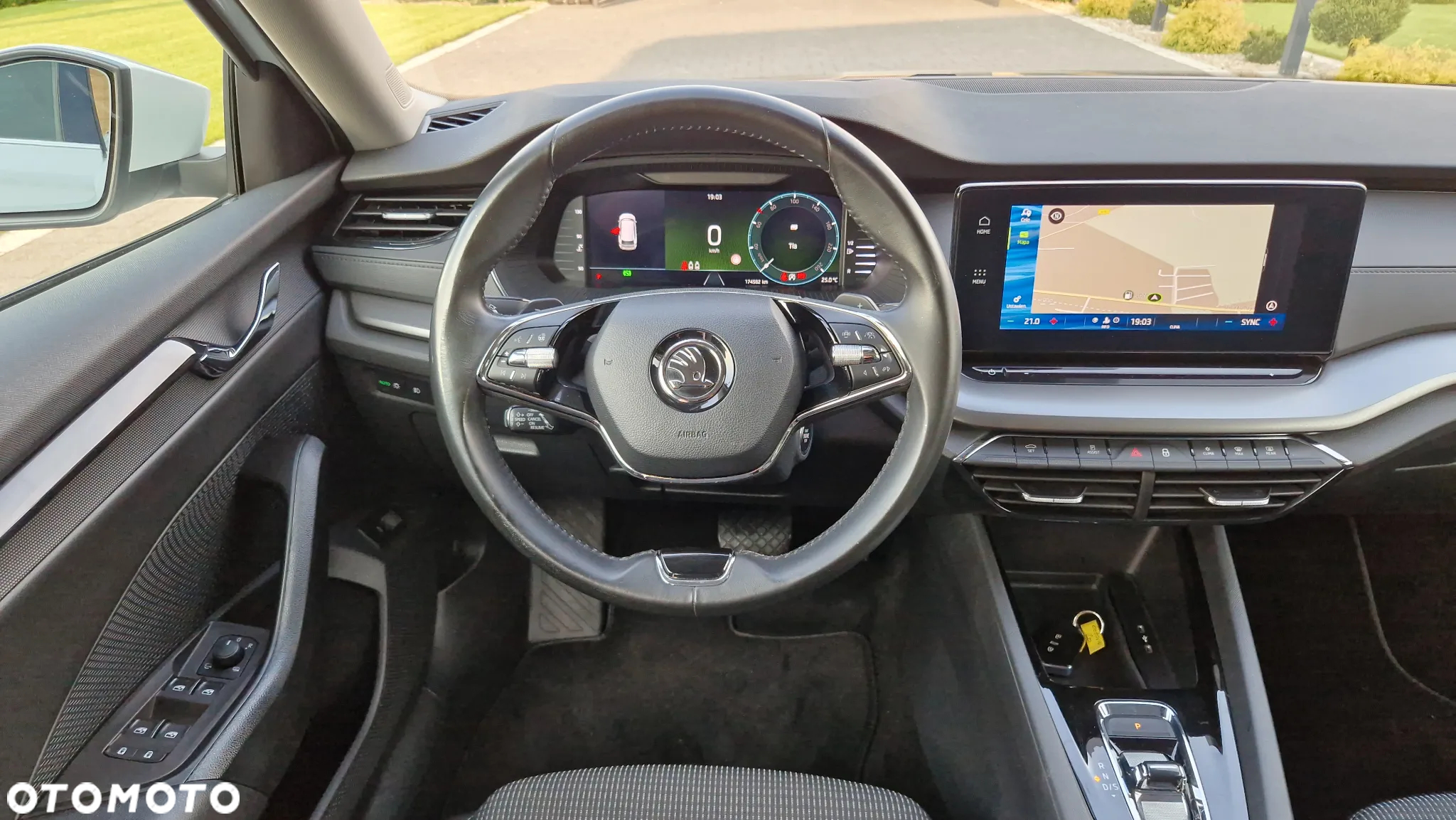 Skoda Octavia Combi 2.0 TDI DSG Sport Edition - 20