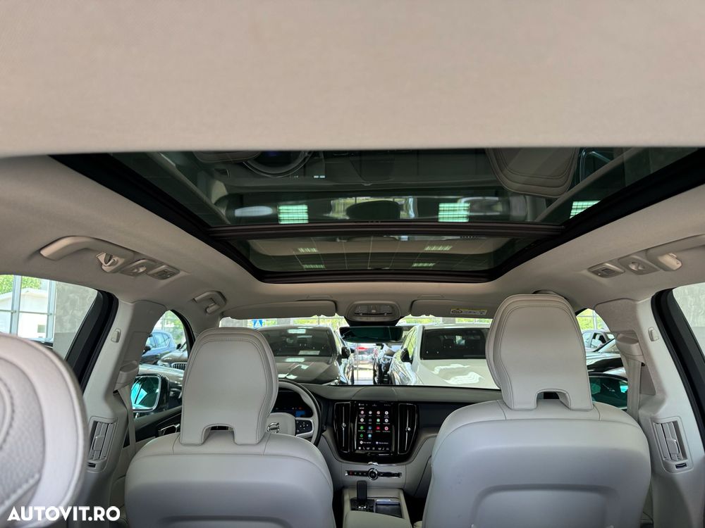 Volvo XC 60 T6 AWD Recharge Geartronic Inscription - 12