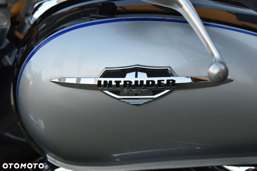 Suzuki Intruder - 23