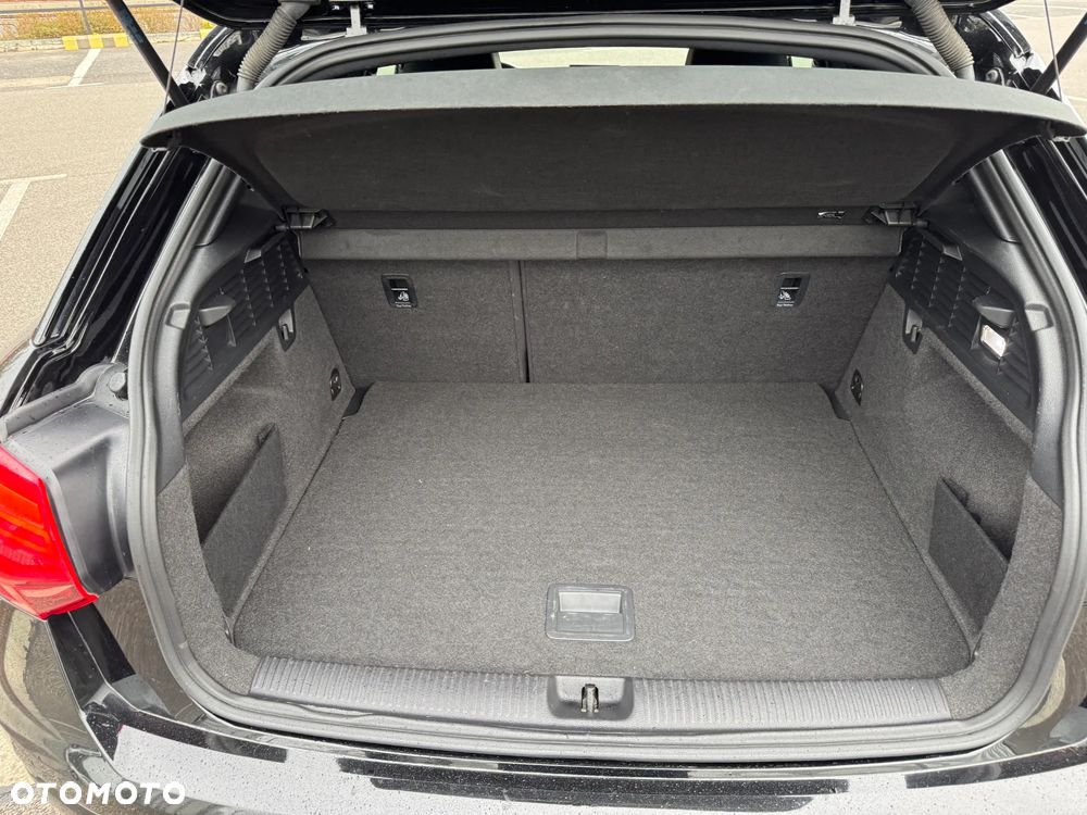 Audi Q2 35 TDI Quattro S tronic S line - 22