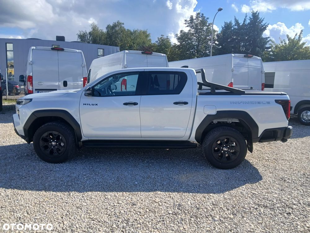 Toyota Hilux 2.8 D-4D mHEV Double Cab Invincible 4x4 - 25