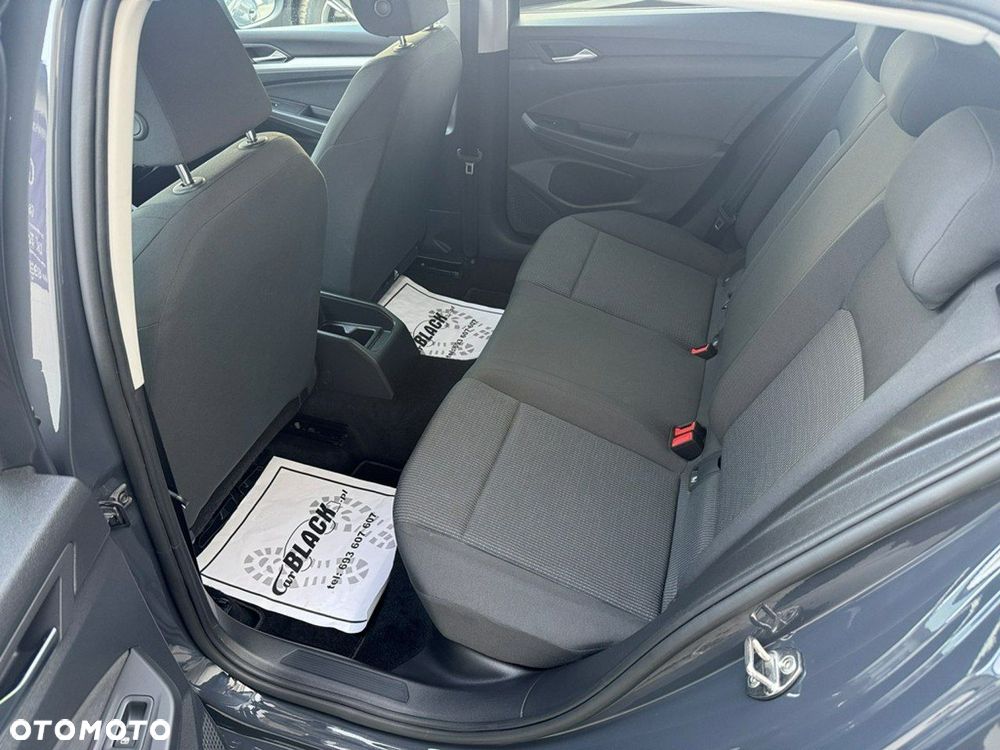 Volkswagen Golf - 10