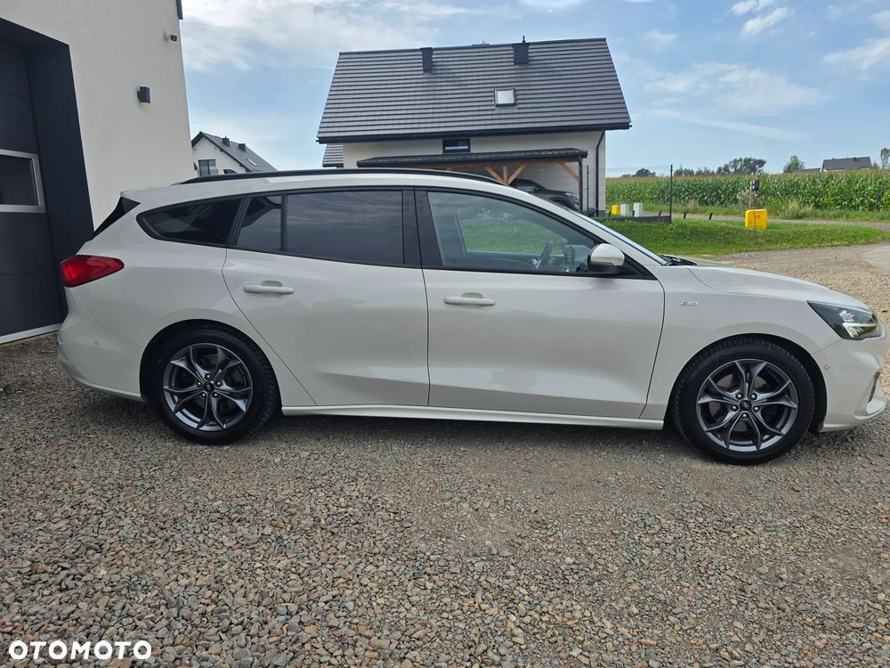 Ford Focus 1.5 EcoBoost STart-Stopp-System ST-LINE - 2