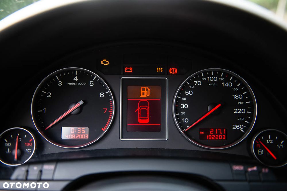 Audi A4 Limousine - 28