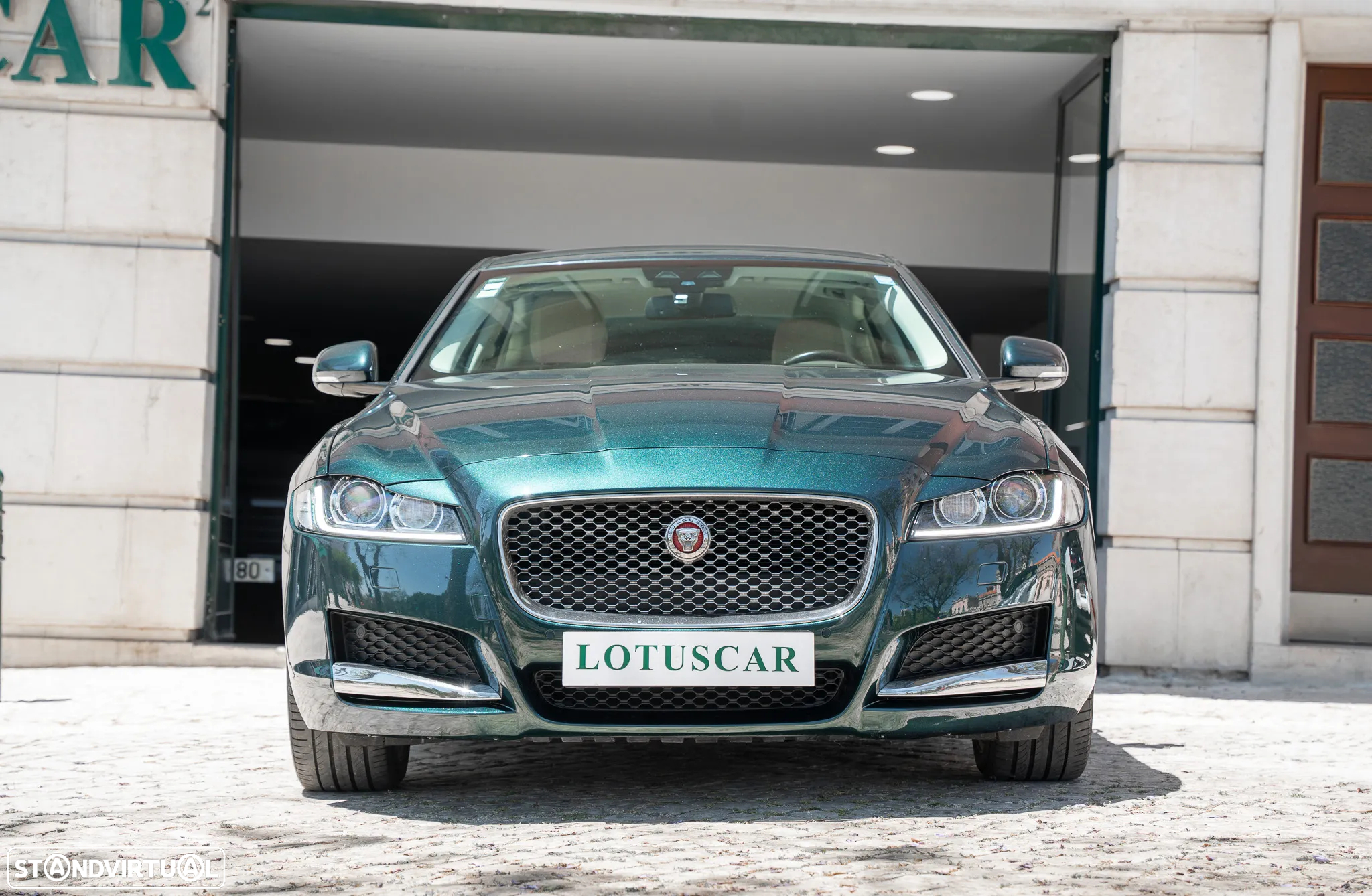 Jaguar XF 2.0 D Chequered Flag Aut. - 2