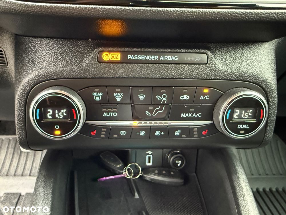 Ford Focus 1.5 EcoBoost Start-Stopp-System ST-LINE - 28