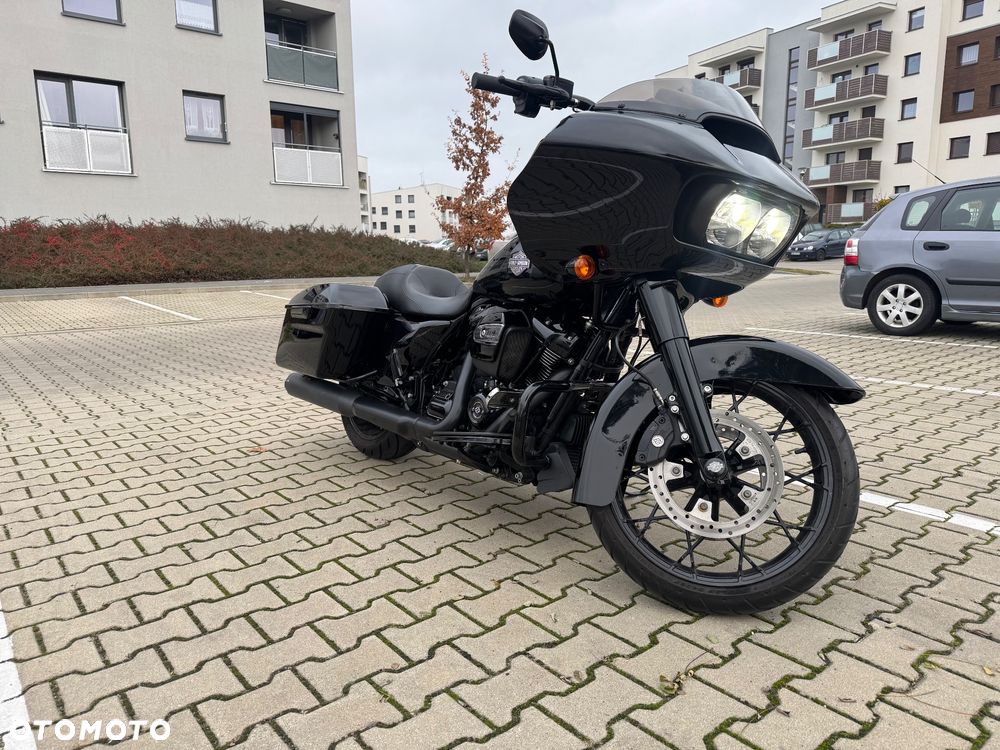 Harley-Davidson Touring Road Glide - 3