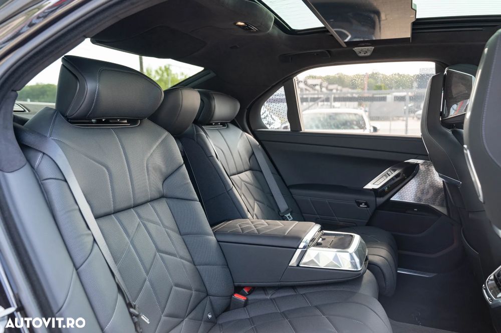 BMW Seria 7 - 8