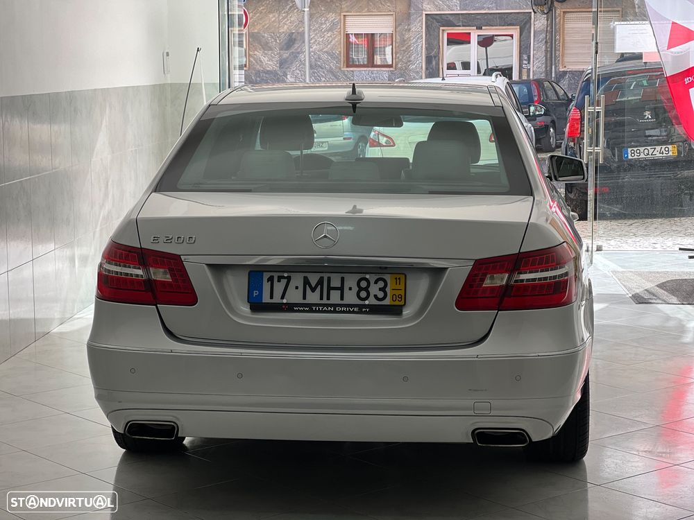 Mercedes-Benz E 200 CGi Avantgarde BlueEfficiency Auto - 5