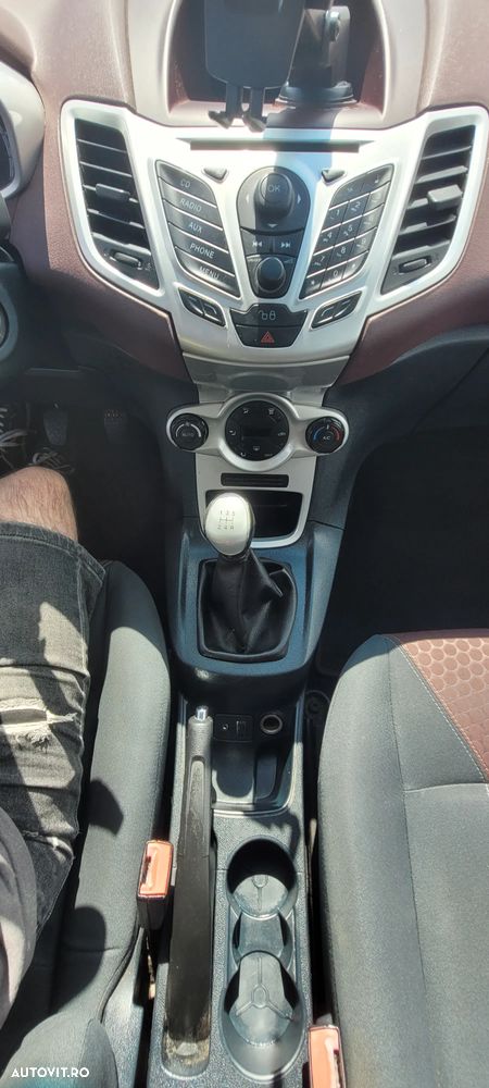 Ford Fiesta 1.25i Titanium - 12
