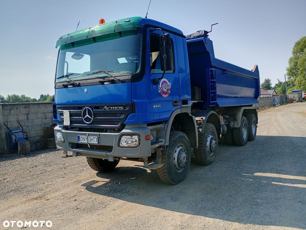 Mercedes-Benz Actros - 3