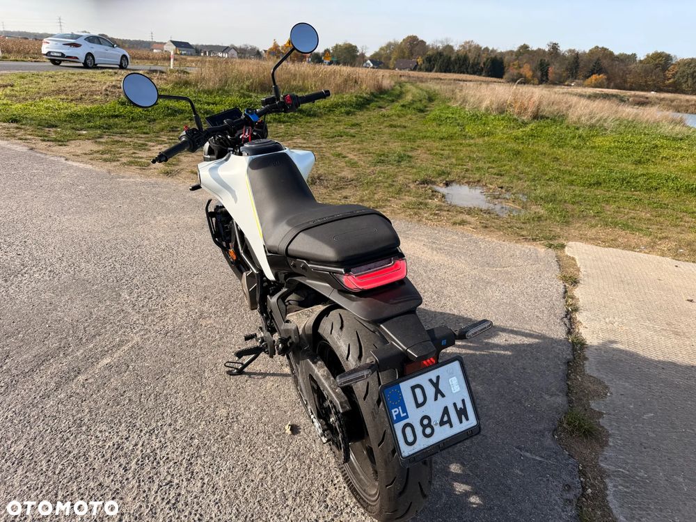 Husqvarna Vitpilen - 7