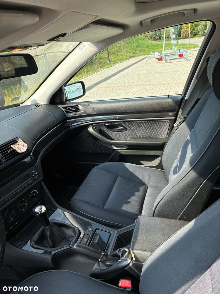 BMW Seria 5 525i - 14
