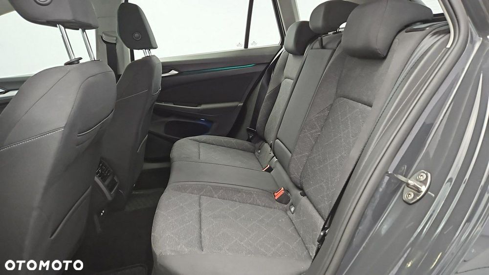 Volkswagen Golf - 22