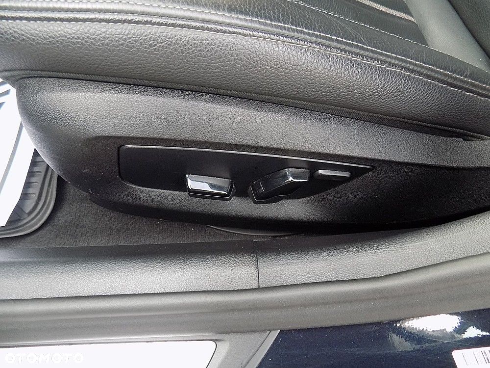 BMW Seria 5 520d xDrive M Sport Edition - 17