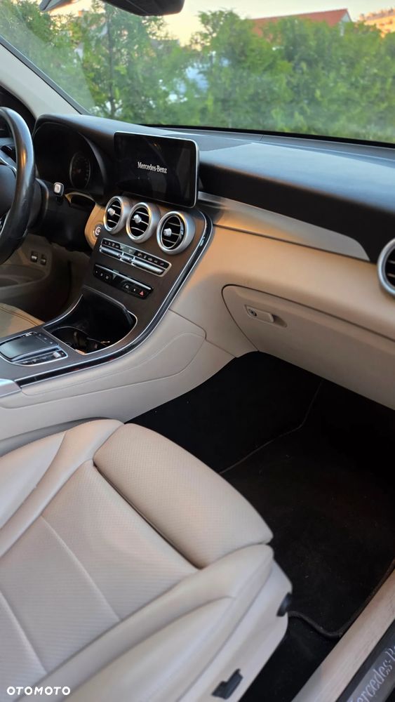 Mercedes-Benz GLC - 6