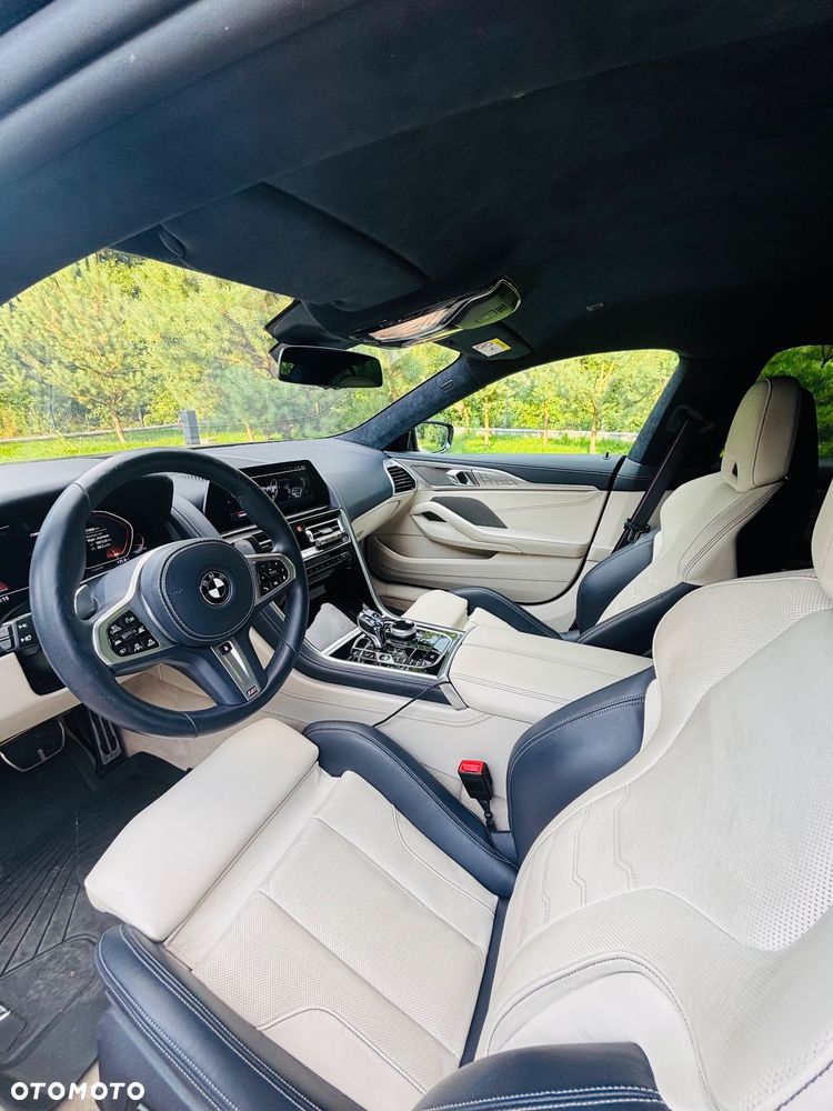 BMW Seria 8 - 12