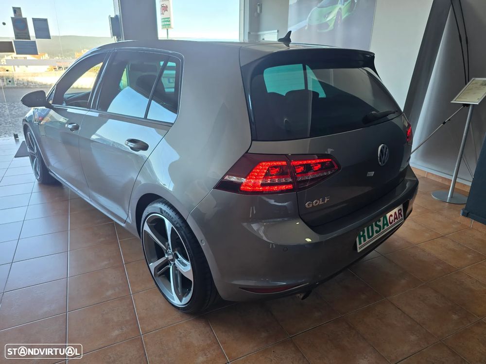 VW Golf 1.6 TDI BlueMotion Lounge - 4