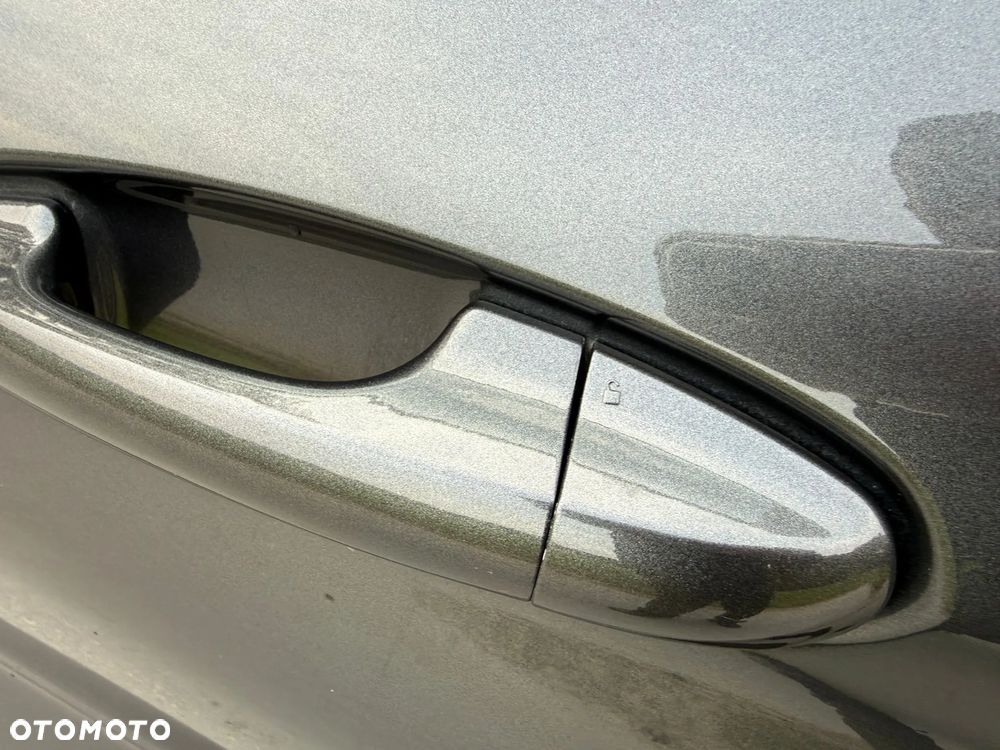 Ford Fiesta 1.0 EcoBoost S&S TITANIUM - 38