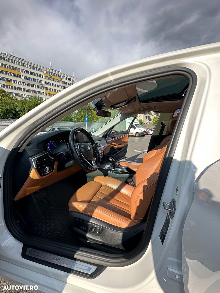 BMW Seria 5 520d Aut. - 11