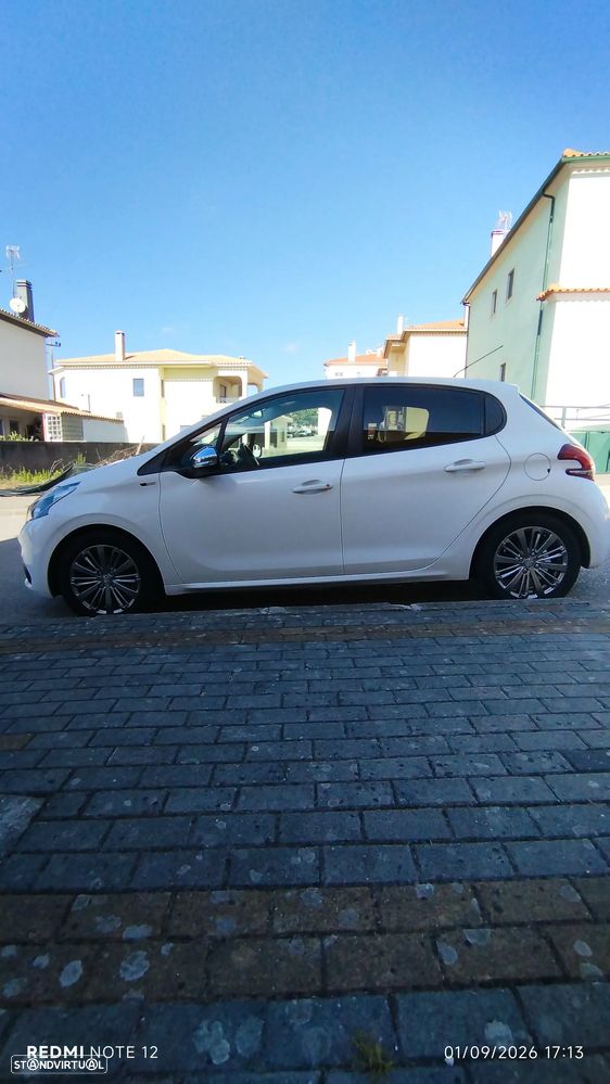 Peugeot 208 1.2 PureTech Style - 15