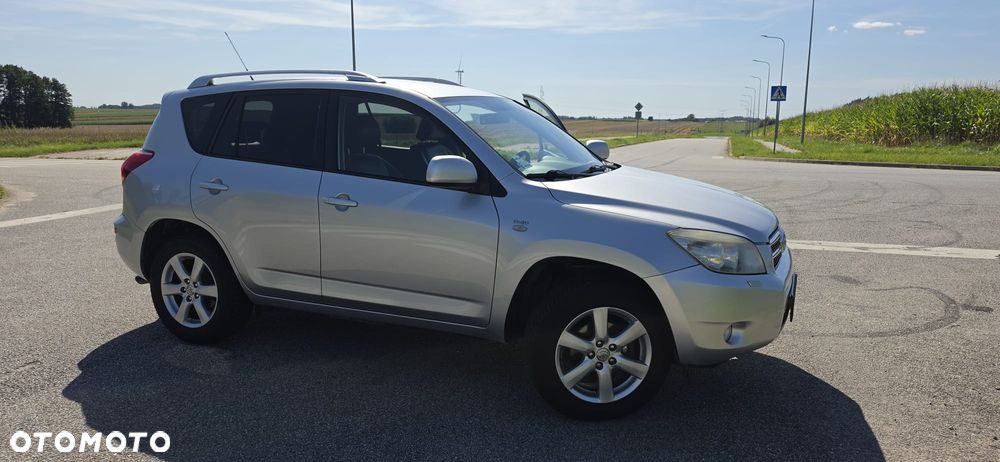 Toyota RAV4 - 5