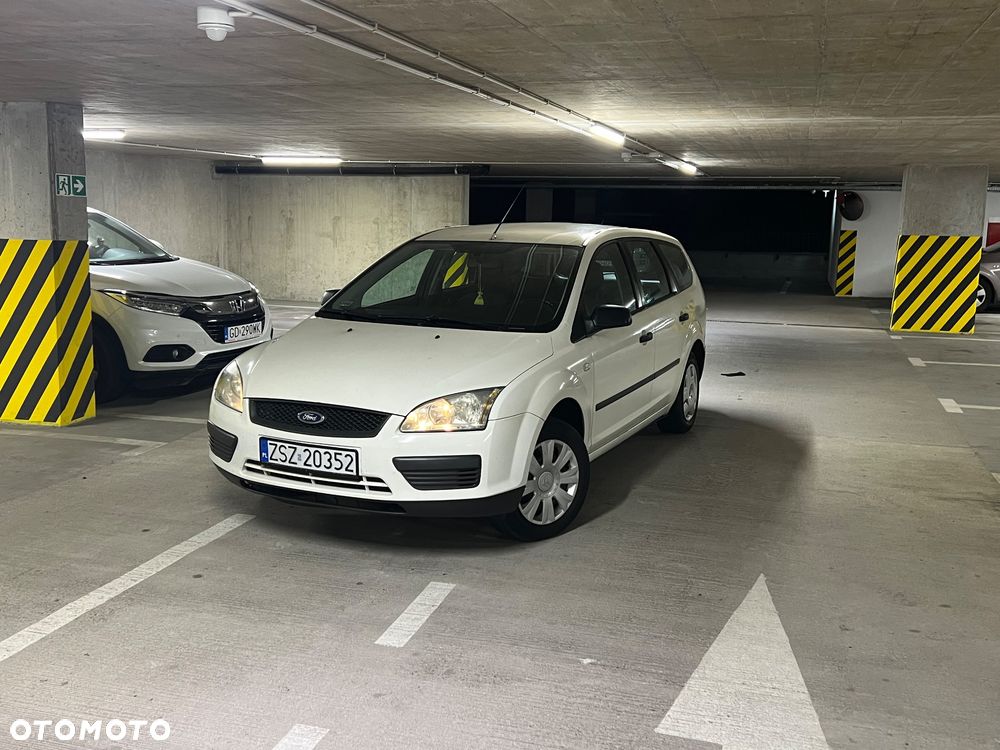 Ford Focus 1.6 Ghia - 23