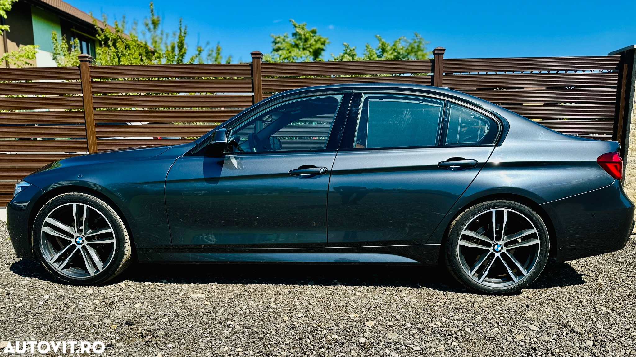 BMW Seria 3 318i Aut. M Sport - 2