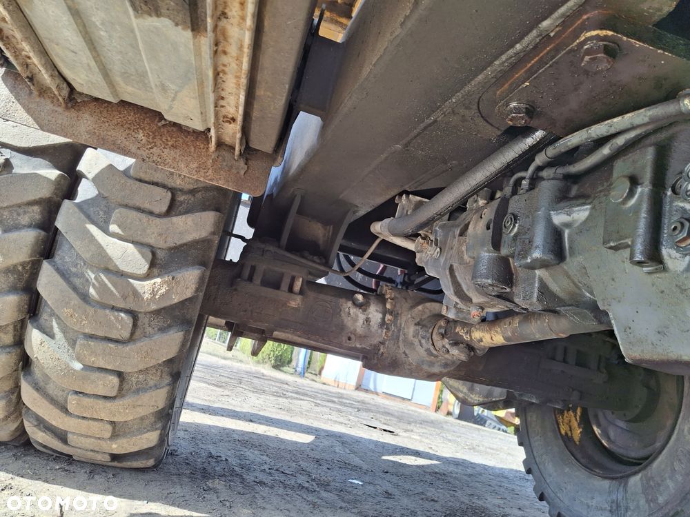 Liebherr A312 CAT JCB - 16