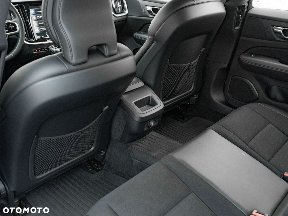 Volvo V60 Cross Country D4 AWD - 27