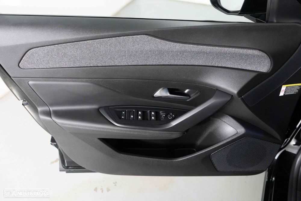 Peugeot 408 1.6 Hybrid Allure Pack e-EAT8 - 19