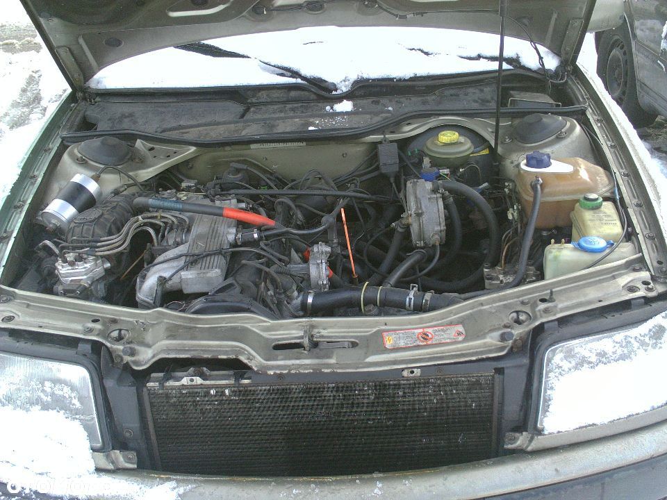 Audi 100 c3 c4 zderzak fotele drzwi klapa lampy kanapa wnetrze boczki kokpit i inne silnik 1,8 oraz 2,3benzyna - 6