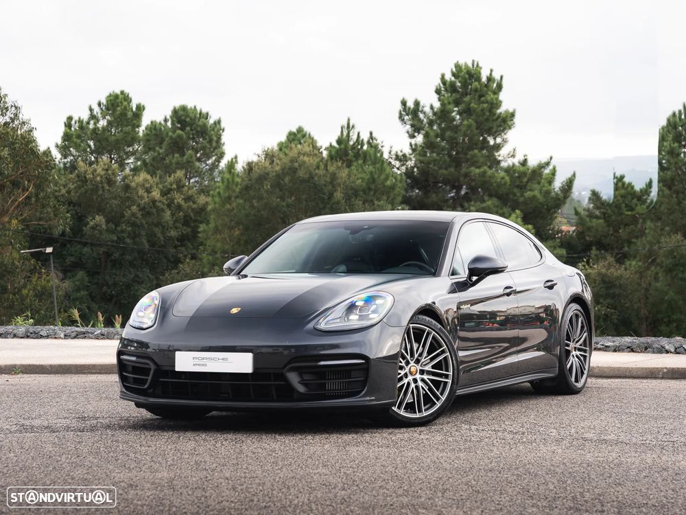 Porsche Panamera 4 E-Hybrid - 1