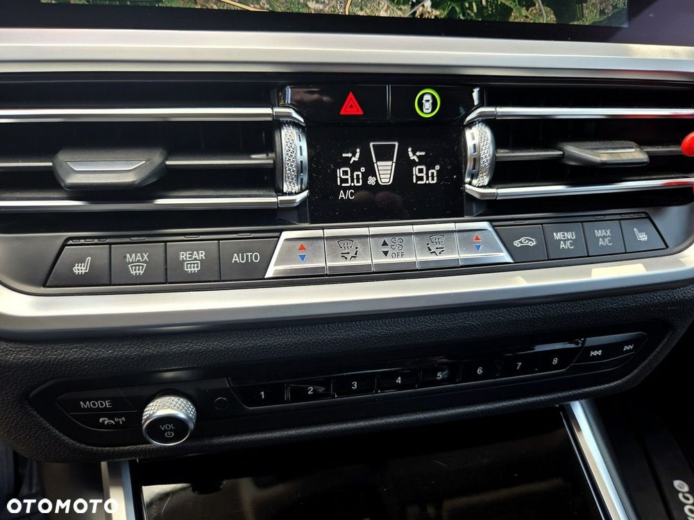BMW Seria 3 320d xDrive - 19