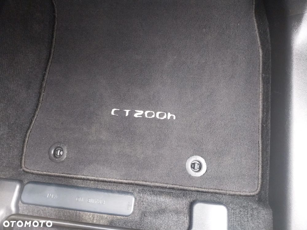 Lexus CT 200h Business Edition - 16