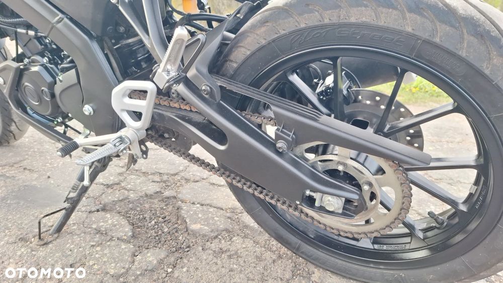 Yamaha MT - 21