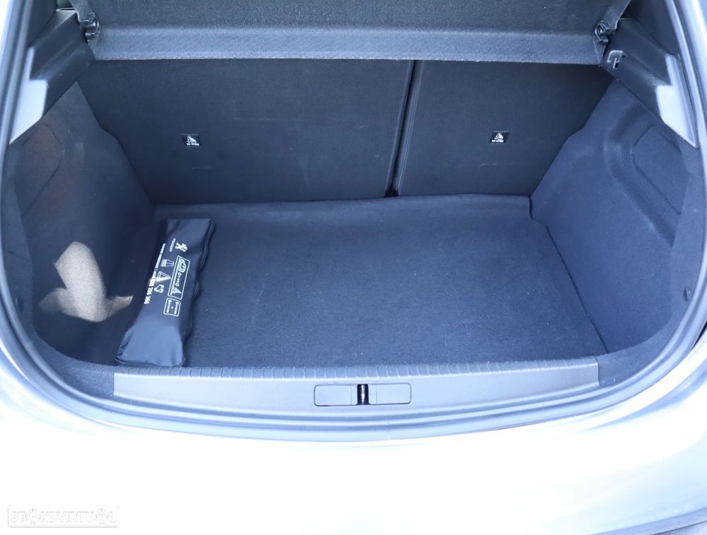 Peugeot 208 1.2 Hybrid Allure e-DCS6 - 50