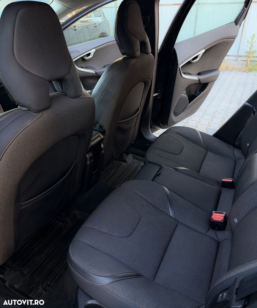 Volvo V40 - 11