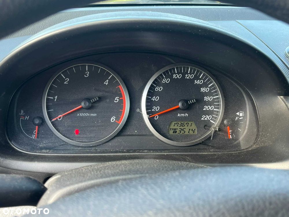 Mazda 2 - 5