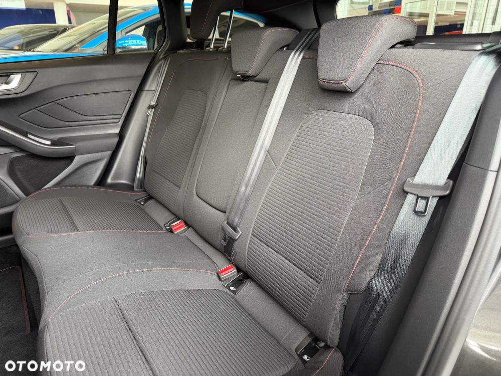 Ford Focus 1.0 EcoBoost mHEV ST-Line X - 12