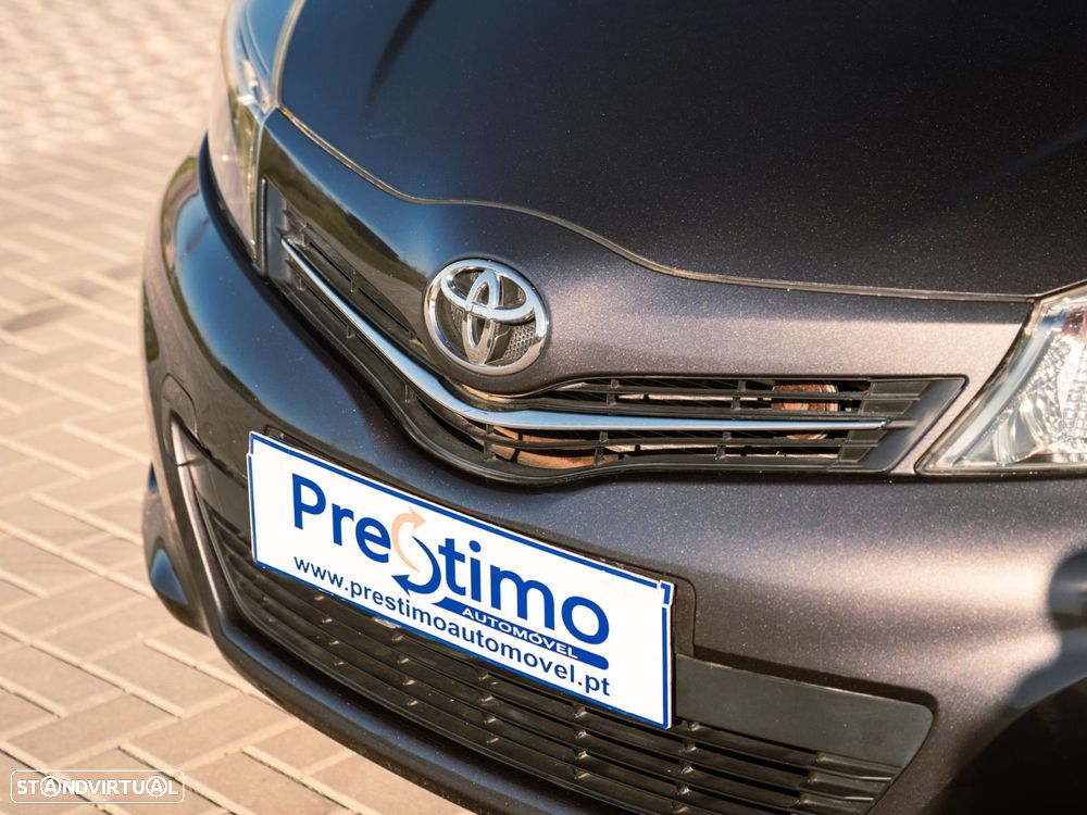 Toyota Yaris 1.33 VVT-i Comfort+P.Style - 30