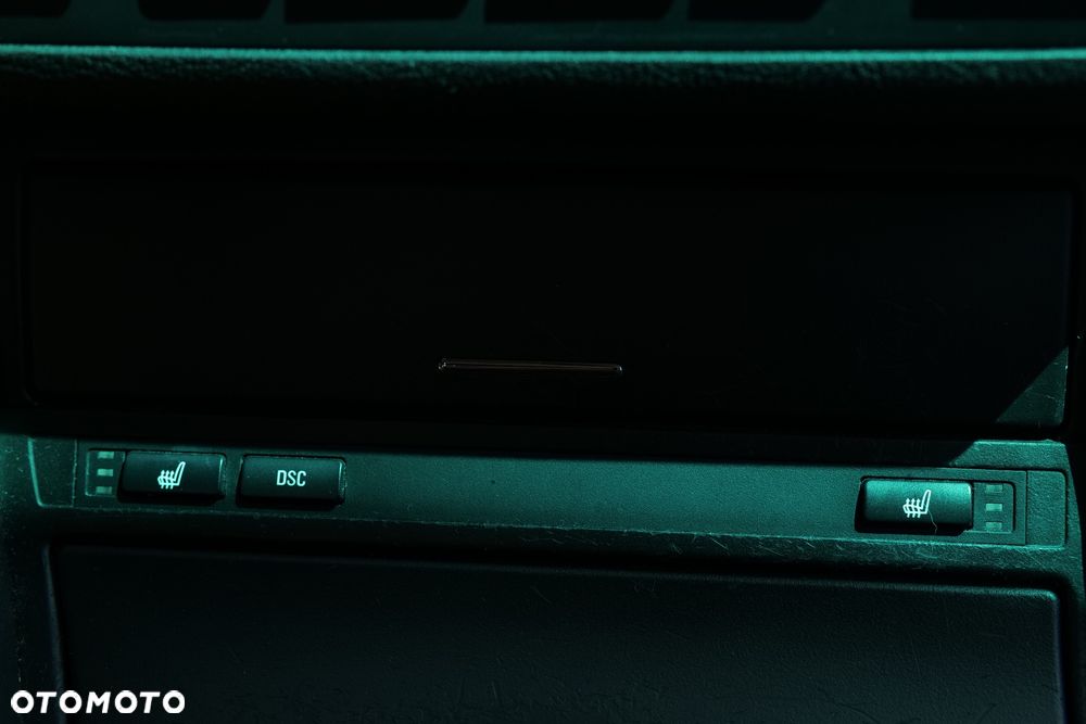 BMW Seria 3 320i - 15