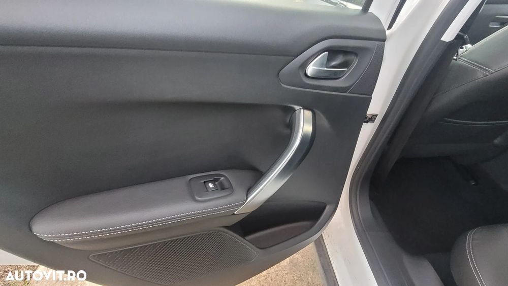 Peugeot 2008 BlueHDi FAP 120 STOP & START Allure - 26