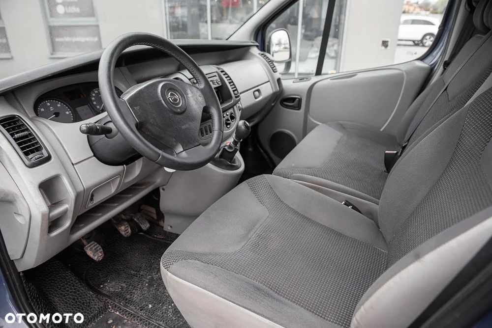 Opel Vivaro - 11