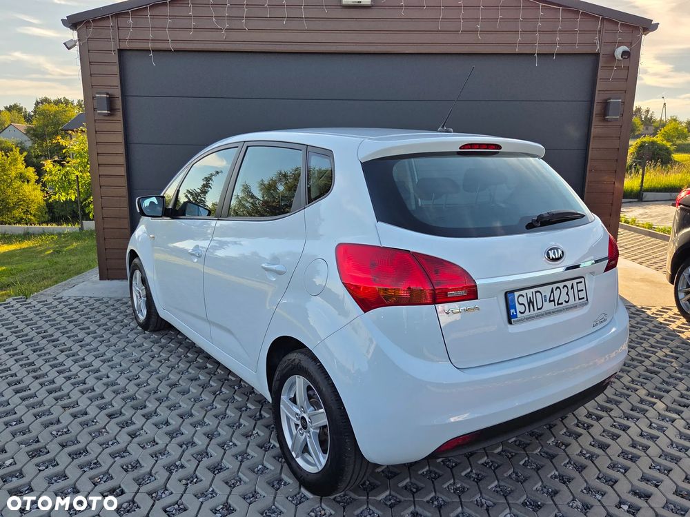 Kia Venga - 3