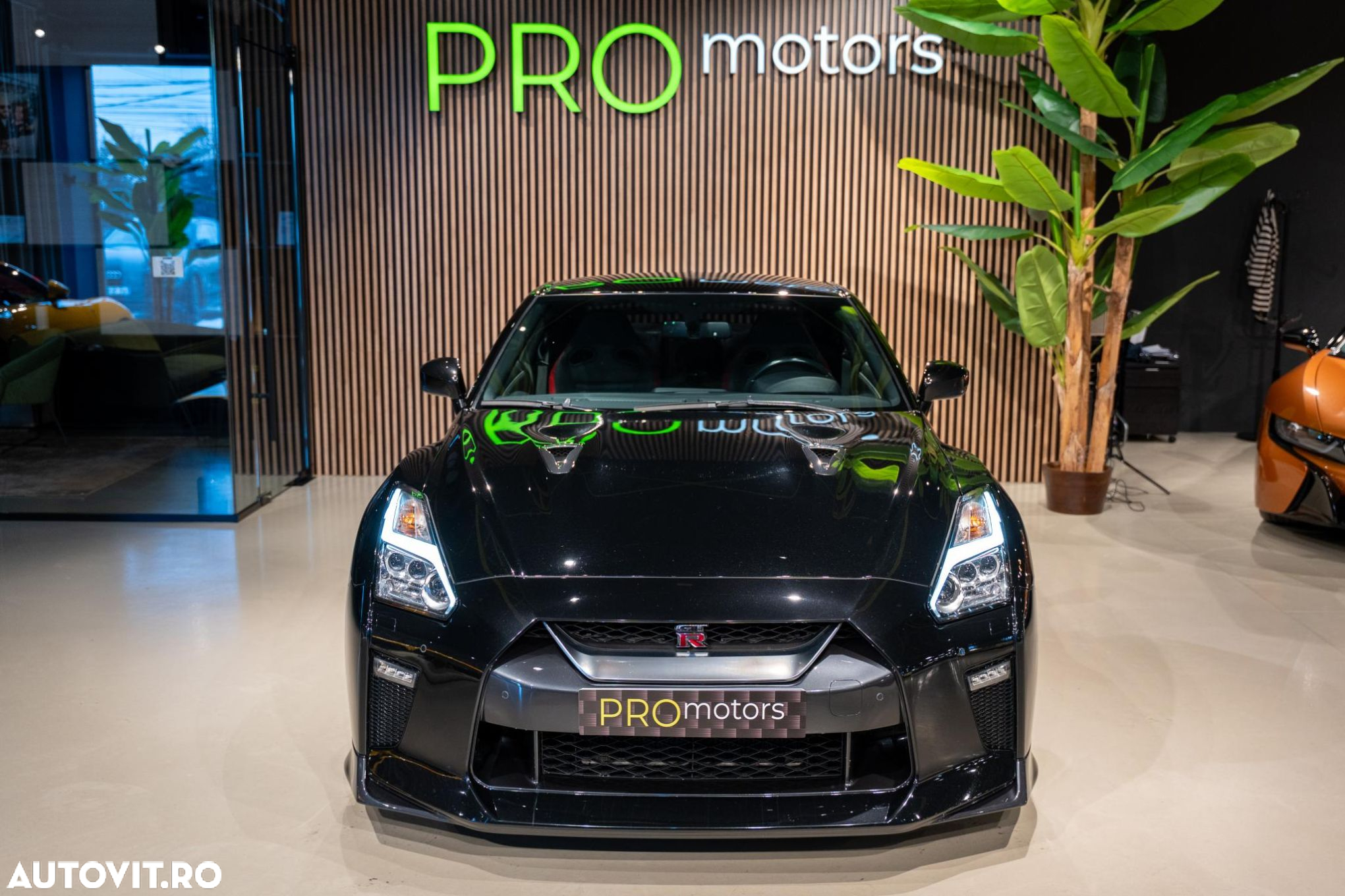 Nissan GT-R - 2